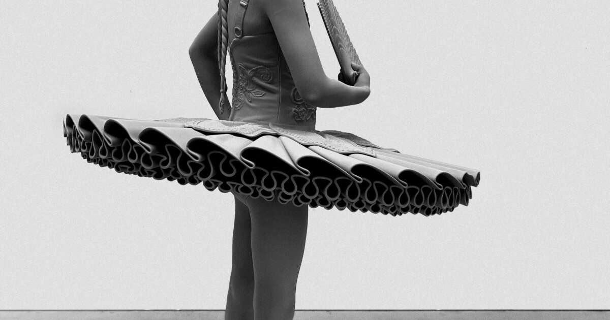 Hans Op de Beeck | Zhai-Liza (mother's shoes)